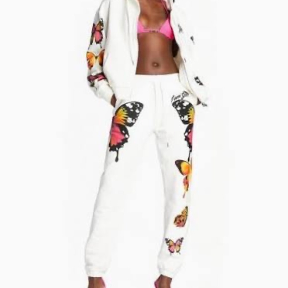 TIGER MIST - I AM GIA WHITE BUTTERFLY SWEATPANTS NWT - Picture 1 of 3